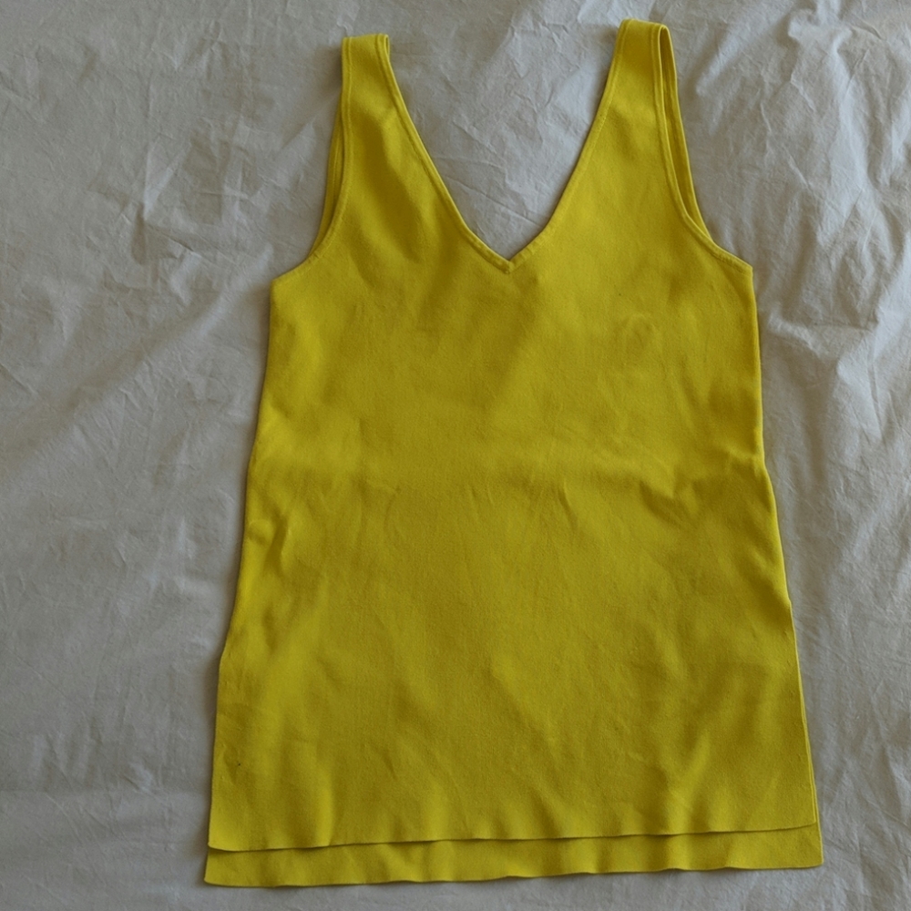 Yellow/green v-neck knit tank